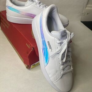 PUMA Unisex-Child Smash V2 Holo Sneaker 7 7C